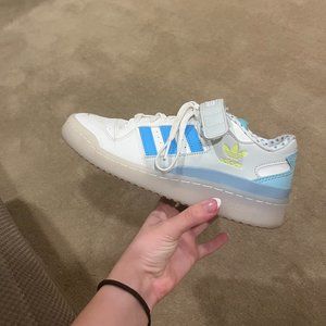 *Limited Edition* Women's Adidas Forum Low Sneaker